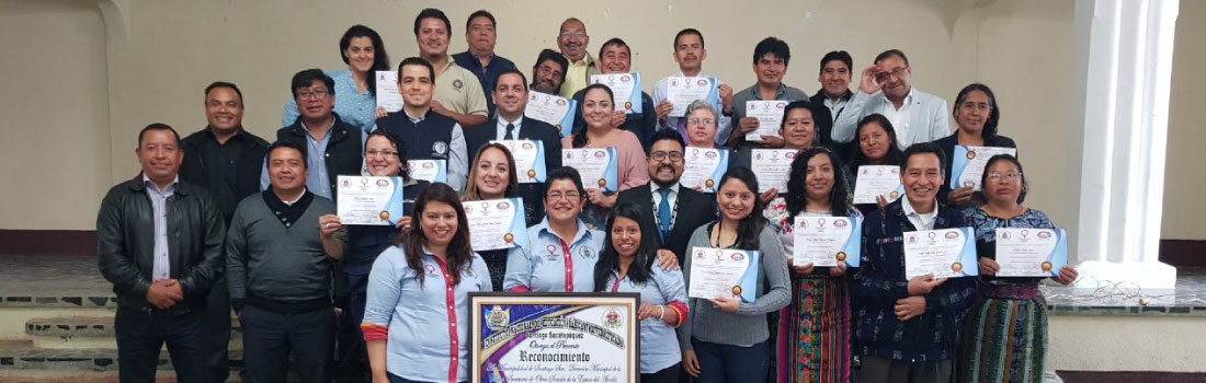 DELEGACIÓN DE SACATEPÉQUEZ DE LA PGN RECIBE RECONOCIMIENTO-1