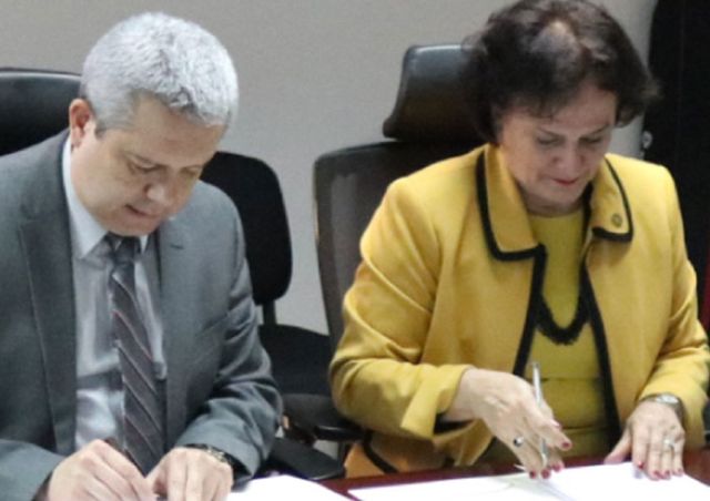 PGN-FIRMA-CONVENIO-JUNTO-A-COMISIÓN-INTERINSTITUCIONAL-1
