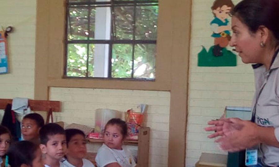 DELEGACIÓN-COATEPEQUE-CAPACITA-A-ALUMNOS-SOBRE-QUÉ-ES-EL-ACOSO-ESCOLAR-Y-LA-IMPORTANCIA-DE-DENUNCIARLO-1