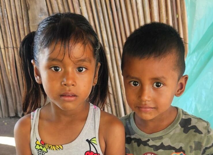 FOTOGRAFIA DE NNA ELIAS EMILIO CHAJON REVOLORIO y NNA MAILYN ESMERALDA GONZALEZ CHAJON.